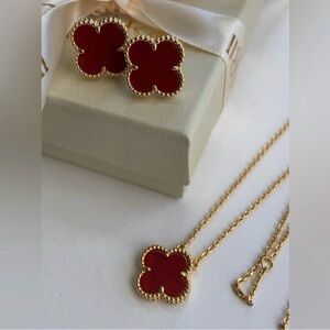 Red Clover Necklace and Stud Earrings Jewelry Set Alhmabra Style